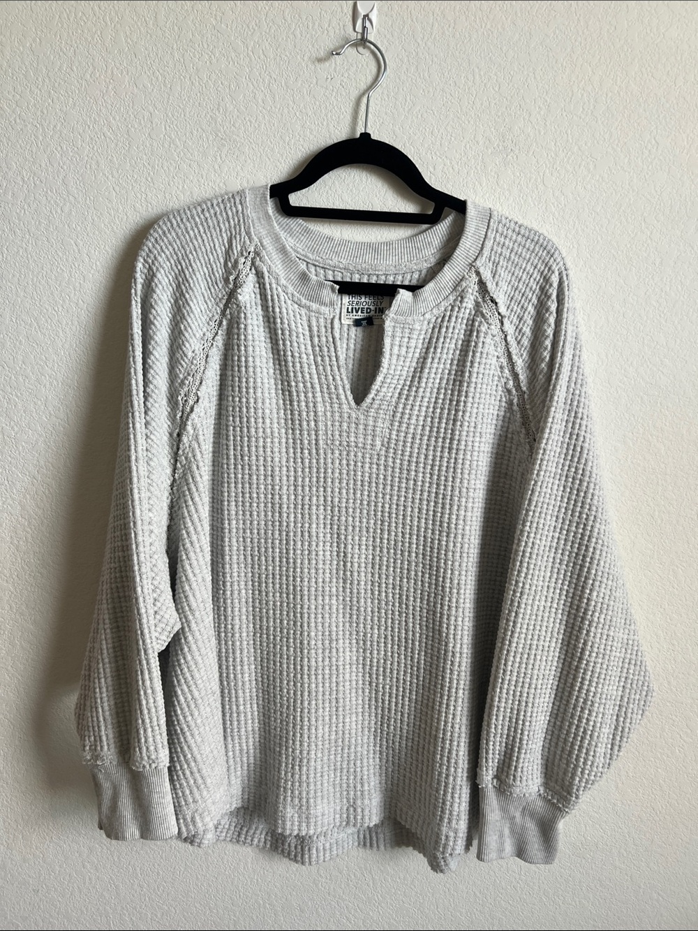 American Eagle Outfitters Light Gray Waffle Knit Crew Sweater Sz L NWOT